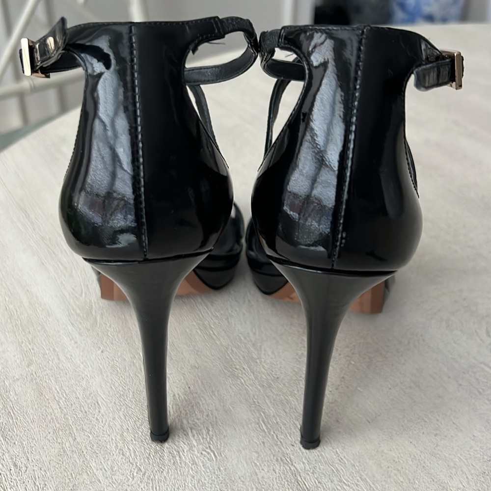 Michael Kors Black Patent Leather Sandal‎ Heels Women’s Size 7.5 - Picture 6 of 10